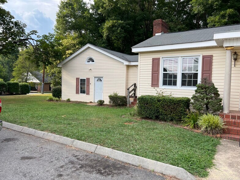 636 Statesville Blvd, Salisbury, NC à vendre - Photo de l’immeuble – Image 2 sur 11