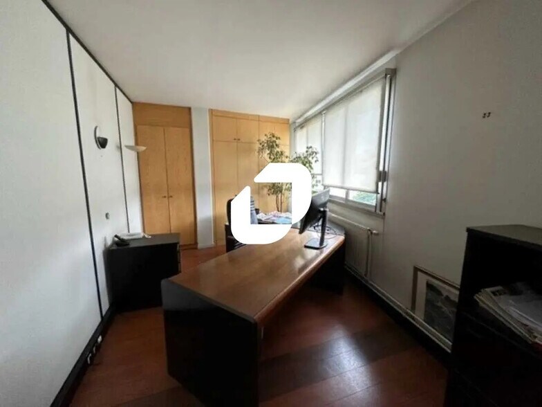 Bureau dans Chatou à louer - Photo de l’immeuble – Image 3 sur 9