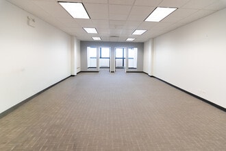 4415 W Harrison St, Hillside, IL à louer Photo intérieure– Image 2 sur 4