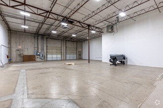 10525-10625 Newkirk St, Dallas, TX à louer Photo intérieure– Image 2 sur 2