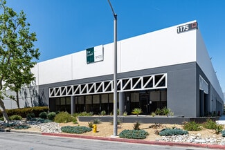 Plus de détails pour 1175 Aviation Pl, San Fernando, CA - Industriel/Logistique à louer