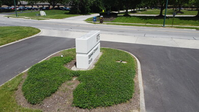 975 Eastwind Dr, Westerville, OH à louer Photo de l’immeuble– Image 2 sur 4