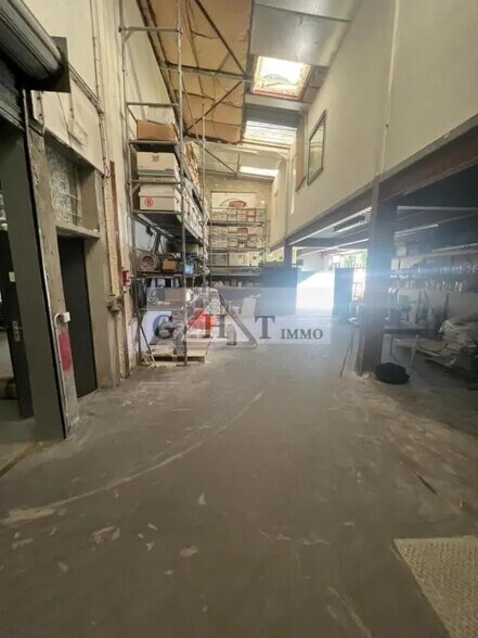 Industriel/Logistique dans Crosne à vendre - Photo intérieure – Image 2 sur 2