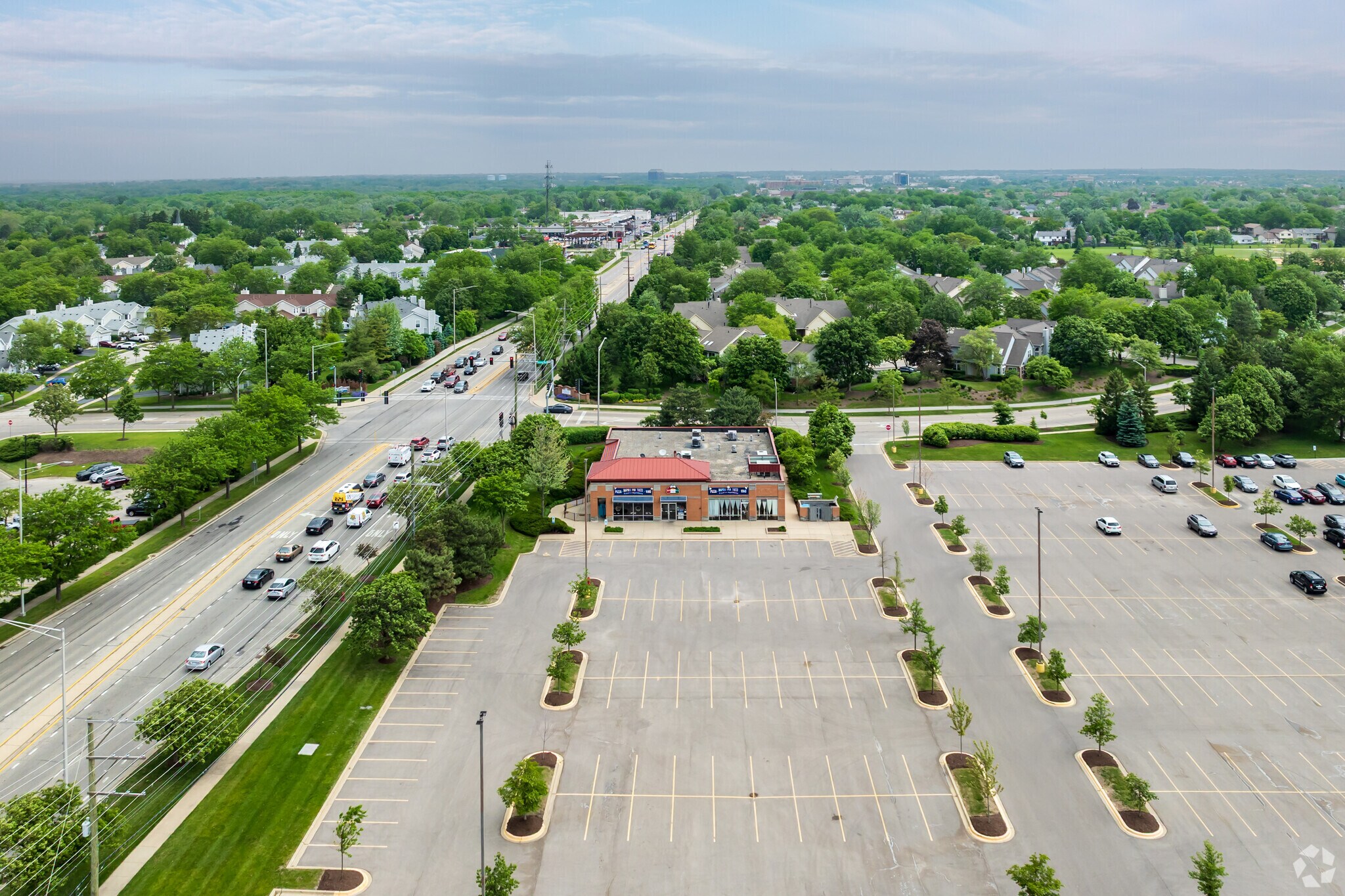 181-185 N Barrington Rd, Schaumburg, IL à louer Aérien– Image 1 sur 10