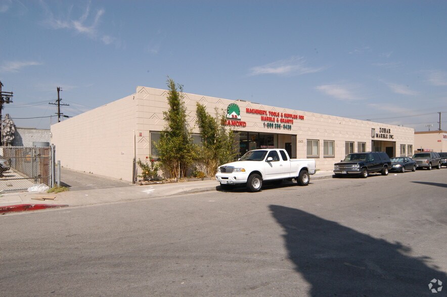 13419-13429 Wyandotte St, North Hollywood, CA à louer - Photo de l’immeuble – Image 2 sur 9