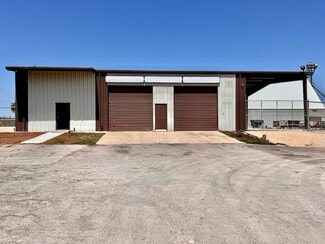 Plus de détails pour 1501 Lillian Ave, Jourdanton, TX - Local d'activités à louer