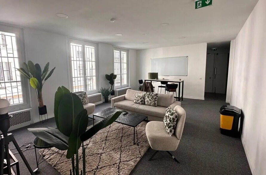 29 Boulevard Saint-Martin, Paris à louer - Photo de l’immeuble – Image 3 sur 9