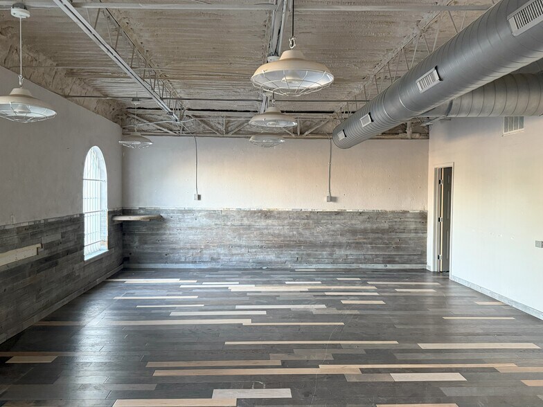 6425 N Meridian Ave, Oklahoma City, OK à louer - Photo de l’immeuble – Image 3 sur 3