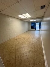1000 E Alfred St, Tavares, FL à louer Photo intérieure– Image 2 sur 5