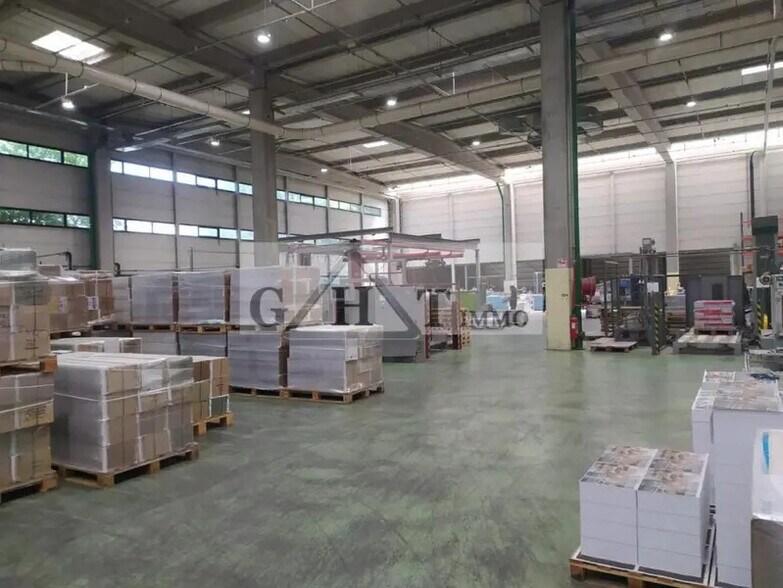 Industriel/Logistique dans Lognes à vendre - Photo intérieure – Image 3 sur 12