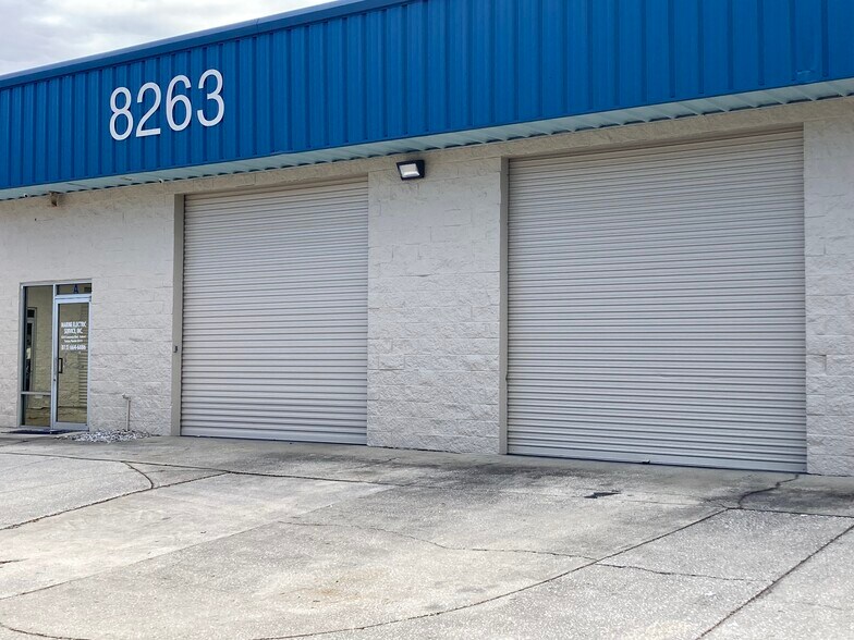 8263 Causeway Blvd, Tampa, FL à louer - Photo de l’immeuble – Image 3 sur 3