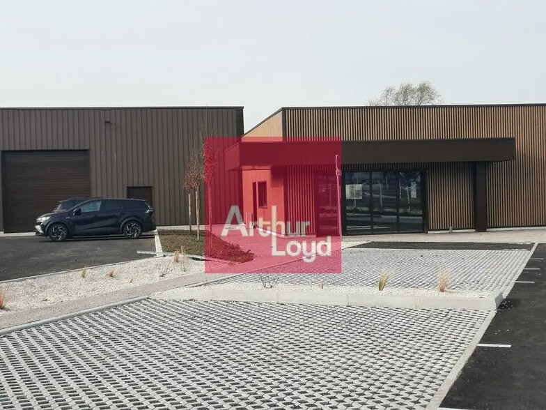 Local commercial dans COURNON-D'AUVERGNE à louer - Photo de l’immeuble – Image 1 sur 9