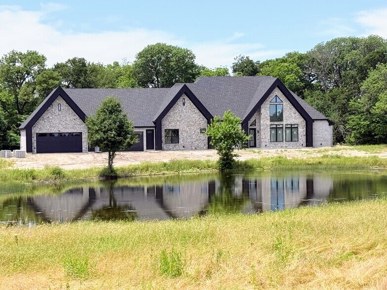 Wedding Venue+Land+Custom Home (Celina) portefeuille de 2 biens à vendre sur LoopNet.fr - Photo de l’immeuble – Image 3 sur 49