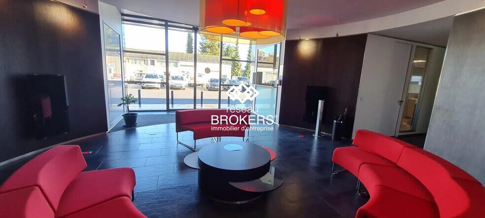 Bureau dans Lisieux à vendre - Photo de l’immeuble – Image 3 sur 5