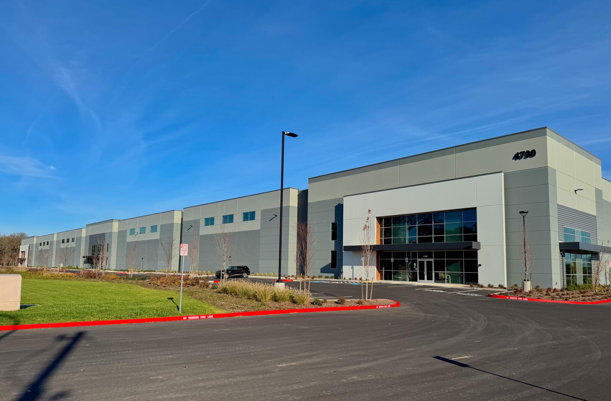 4630 NW 273rd Ave, Hillsboro, OR à louer Photo de l’immeuble– Image 1 sur 28