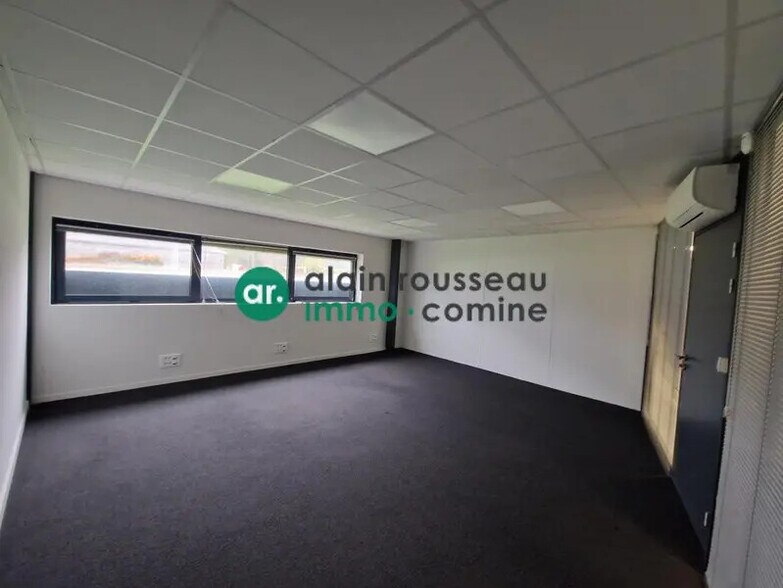 Bureau dans SAINT-BARTHELEMY-D'ANJOU à louer - Photo intérieure – Image 1 sur 5