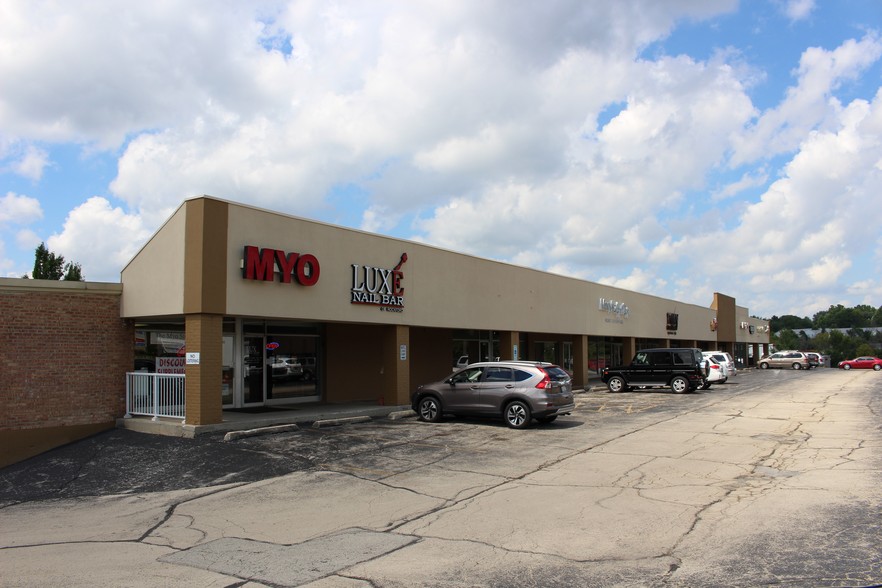 300-320 N Alpine Rd, Rockford, IL à louer - Photo de l’immeuble – Image 3 sur 14