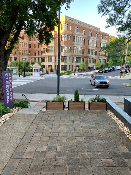 4824 Macarthur Blvd NW, Washington, DC à louer - Photo de l’immeuble – Image 3 sur 6