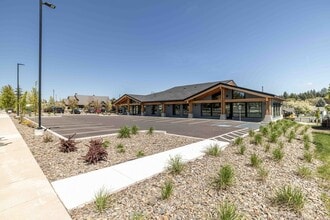 8512 N Wayne Dr, Hayden, ID à louer Photo intérieure– Image 2 sur 19