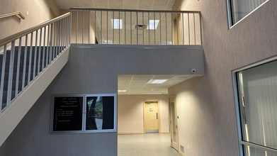 N922 & N926 Tower View Dr, Greenville, WI à louer Hall d’entrée– Image 2 sur 3