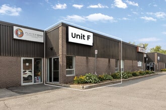 18 Enterprise Ave, Ottawa, ON à louer Photo de l’immeuble– Image 1 sur 25
