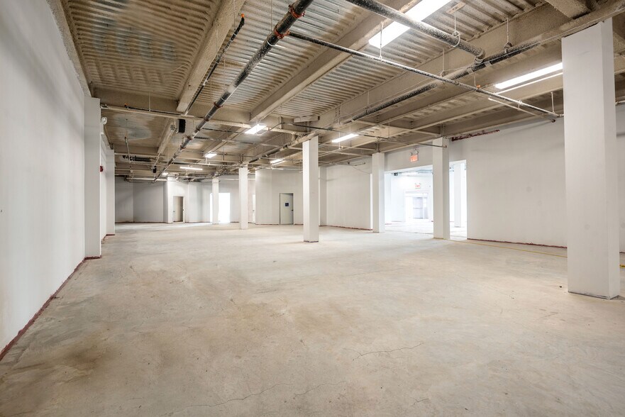 90-01 Beach Channel Dr, Rockaway Beach, NY à vendre - Photo intérieure – Image 2 sur 20