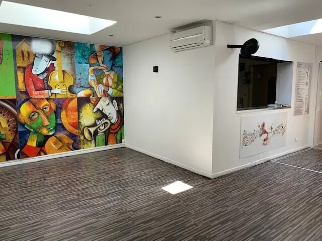 Plus de détails pour Local commercial à vendre