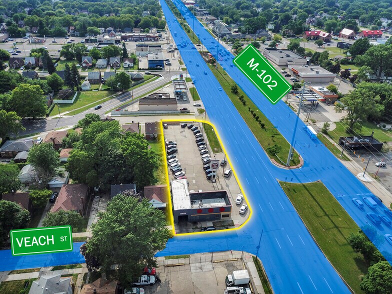 8146 E 8 Mile Rd, Detroit, MI à louer - Photo de l’immeuble – Image 2 sur 14