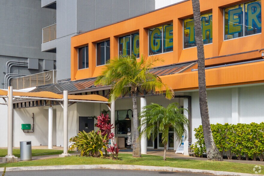 1319 Punahou St, Honolulu, HI à louer - Photo de l’immeuble – Image 2 sur 4