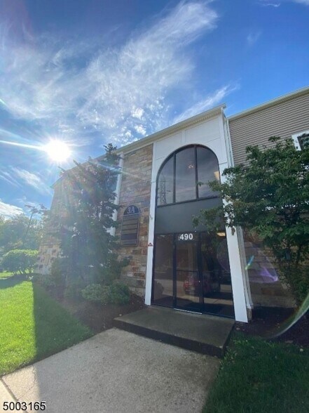 490 Schooleys Mountain Rd, Hackettstown, NJ à vendre - Photo de l’immeuble – Image 2 sur 26