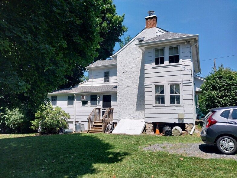 346 Thornton Rd, Thornton, PA à vendre - Photo de l’immeuble – Image 2 sur 9