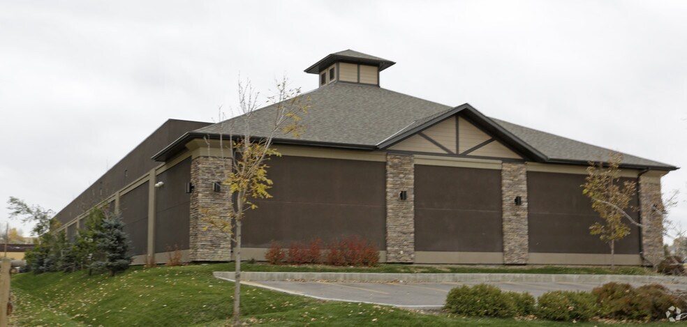 40 Riverside Way, Okotoks, AB à vendre - Photo de l’immeuble – Image 3 sur 8