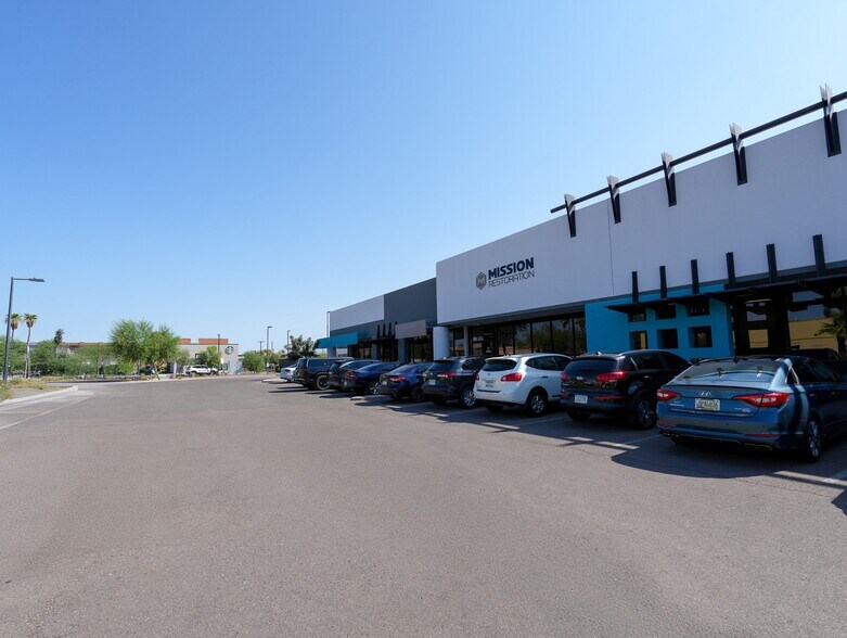 1465 N Hayden Rd, Scottsdale, AZ à louer - Photo de l’immeuble – Image 1 sur 4