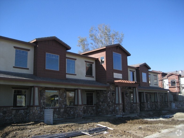 41690 Ivy St, Murrieta, CA à louer - Photo de l’immeuble – Image 3 sur 15