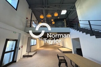 Plus de détails pour Local d'activités à louer