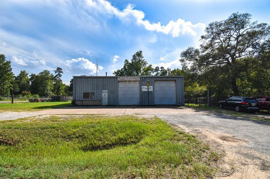150 Hill Ln, Coldspring, TX à vendre - Photo de l’immeuble – Image 2 sur 17