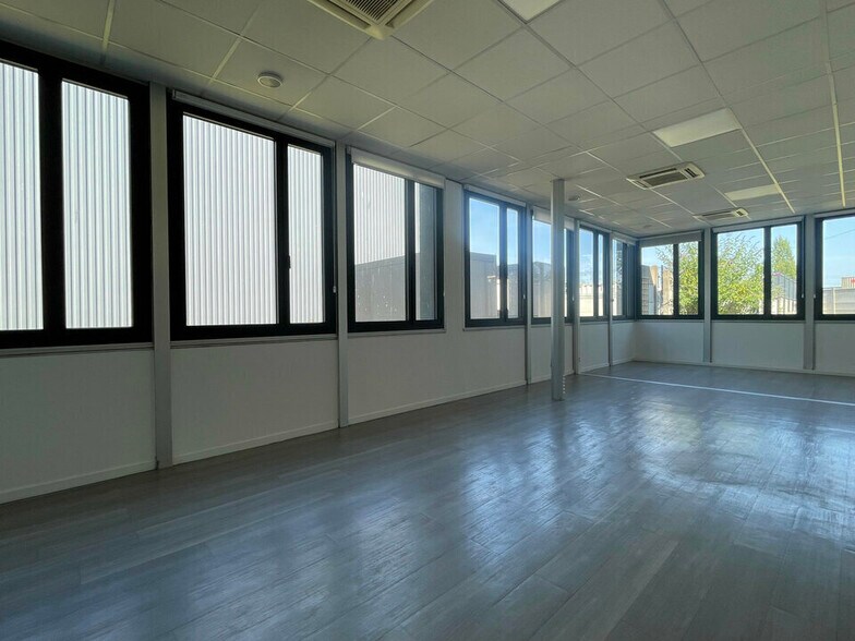 Bureau dans Le Havre à louer - Photo de l’immeuble – Image 1 sur 12