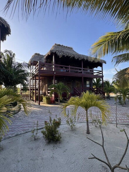 Services hôteliers dans 1023 Caye Caulker North, Caye Caulker à vendre - Photo de l’immeuble – Image 3 sur 23