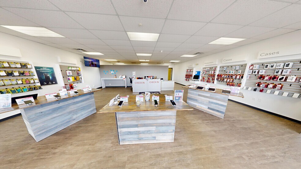 427 W Coliseum Blvd, Fort Wayne, IN à louer - Photo de l’immeuble – Image 3 sur 7