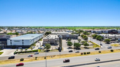 5025 W Expressway 83, McAllen, TX à louer Photo intérieure– Image 2 sur 22