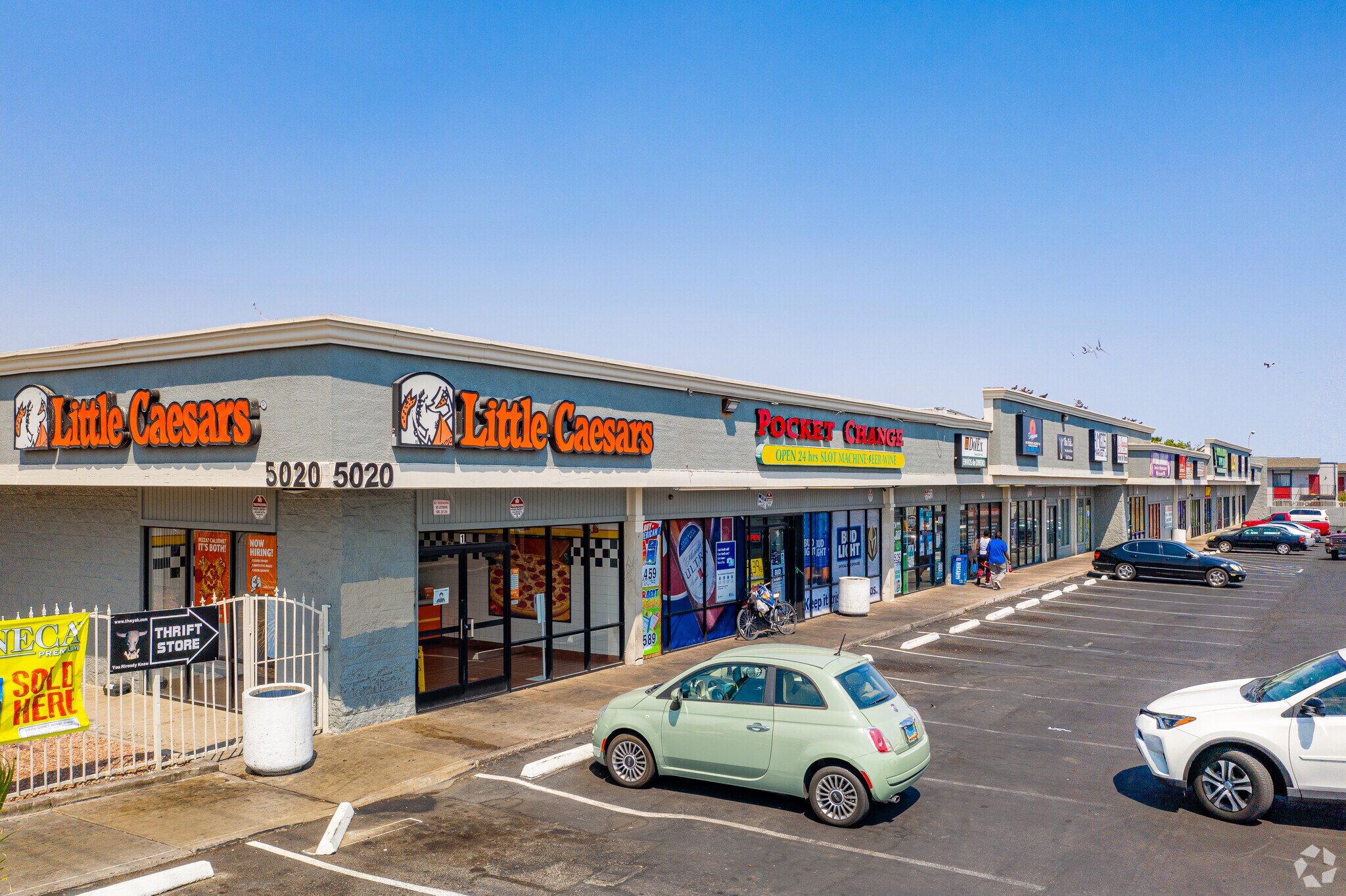 5020 E Tropicana Ave, Las Vegas, NV à louer Photo principale– Image 1 sur 9