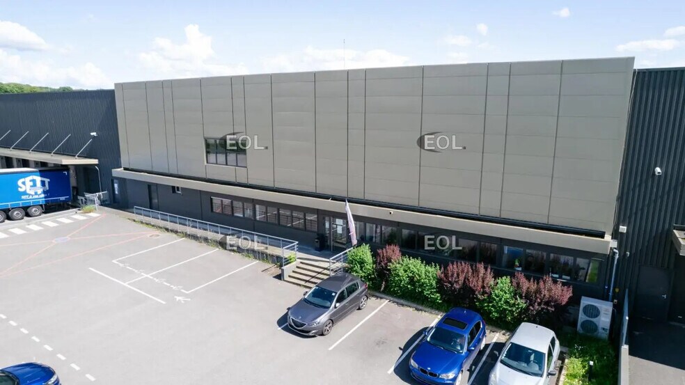 Industriel/Logistique dans Bressolles à louer - Photo de l’immeuble – Image 3 sur 10