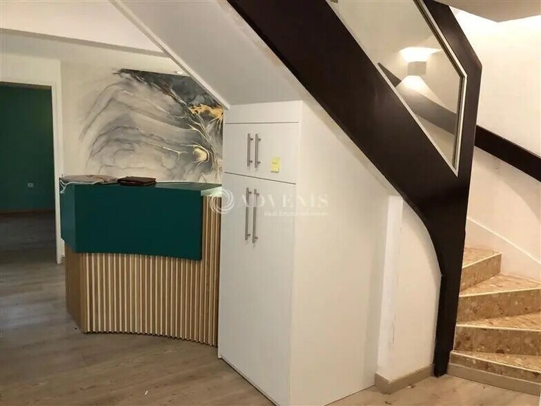 Bureau dans Tours à vendre - Photo de l’immeuble – Image 2 sur 8