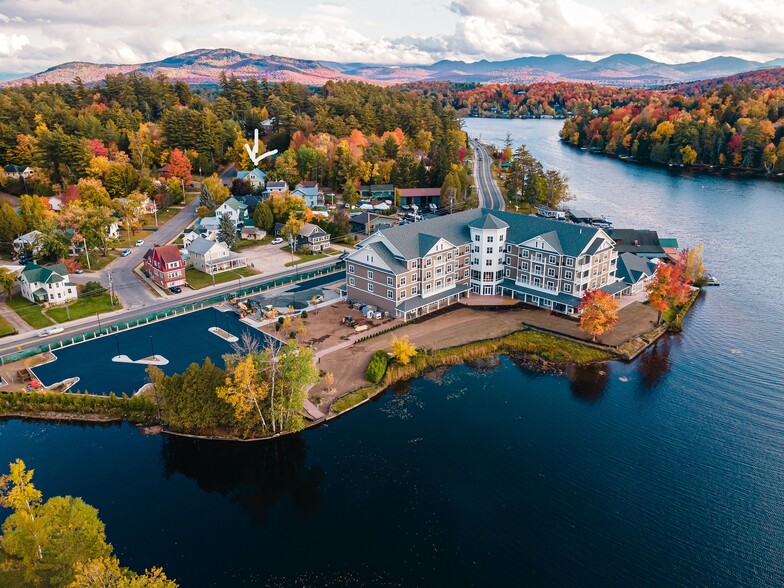 237 Lake Flower Ave, Saranac Lake, NY à vendre - Photo de l’immeuble – Image 3 sur 33
