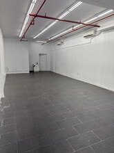 63112 Woodhaven Blvd, Rego Park, NY à louer Photo intérieure– Image 2 sur 3