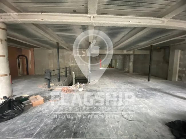 Plus de détails pour Local commercial à louer