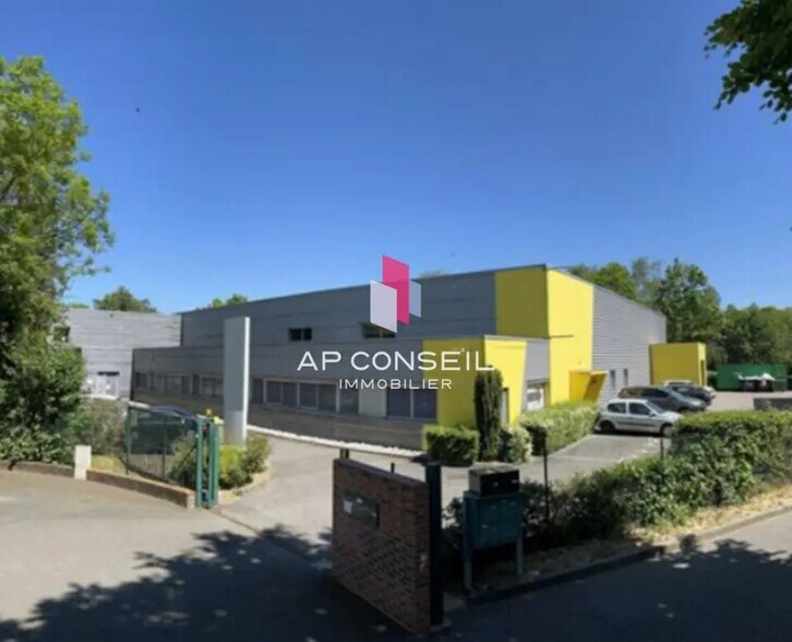6 Avenue Jean D'Alembert, Trappes à louer - Photo de l’immeuble – Image 1 sur 5