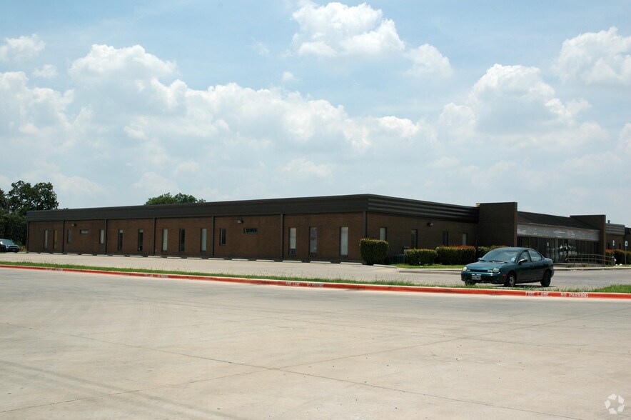 3612 E McKinney St, Denton, TX à vendre - Photo principale – Image 1 sur 6