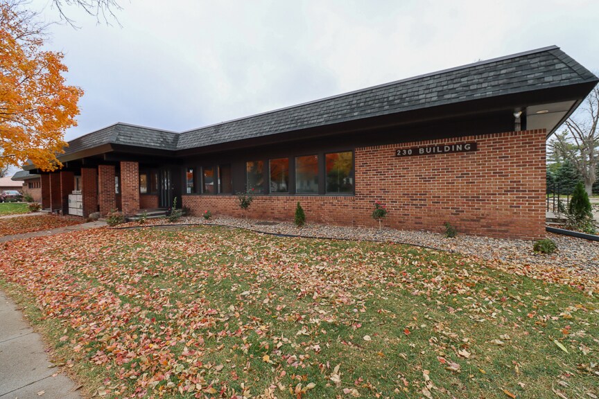230 E 22nd St, Fremont, NE à louer - Photo de l’immeuble – Image 2 sur 27
