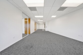 650 Town Center Dr, Costa Mesa, CA à louer Photo intérieure– Image 2 sur 9